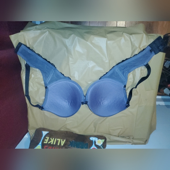 Torrid bra 40DD - Picture 1 of 4